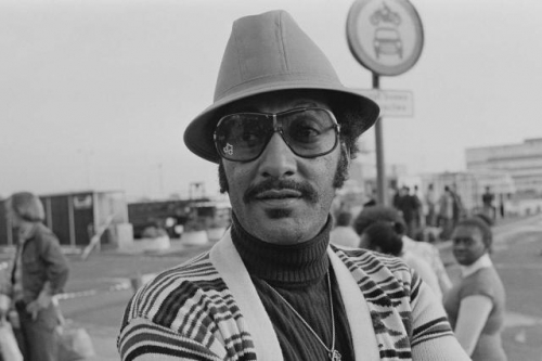 z25582fakir.jpg
