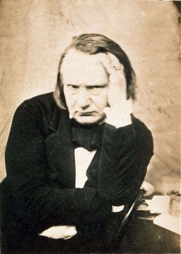 z25685victorhugo.jpg