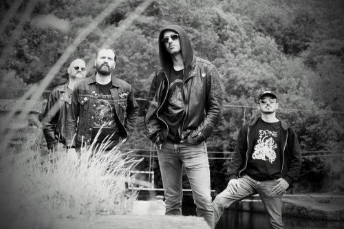 z25172groupemourning.jpg