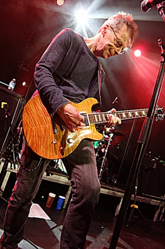z27092guitseul.jpg