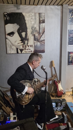 bob mould,black sabbath,acetone,belphegorz,john-mary go round,hypocrisy,blues for neighbors,gene vincent + deke dickerson,boo radleys